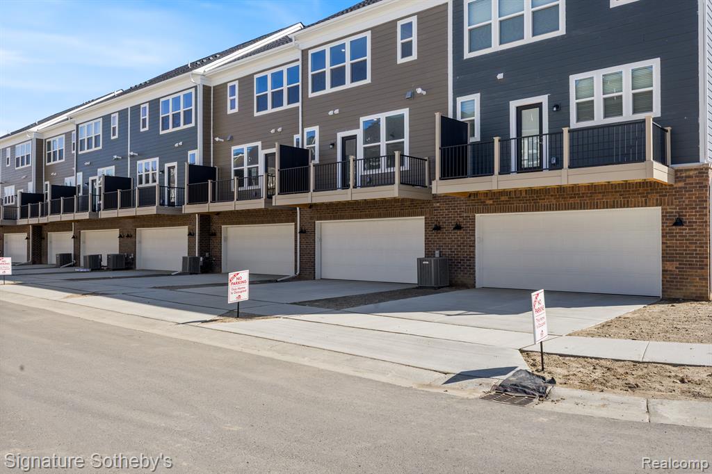 43115 Atwood Avenue, Novi, MI — Photo 3