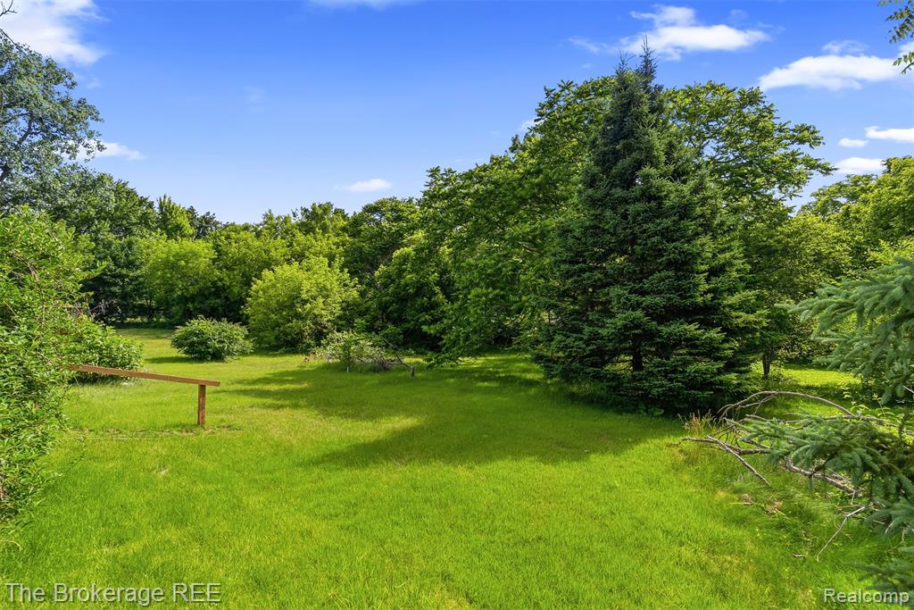 3290 Drexel Avenue, Flint, MI 48506 — Photo 8