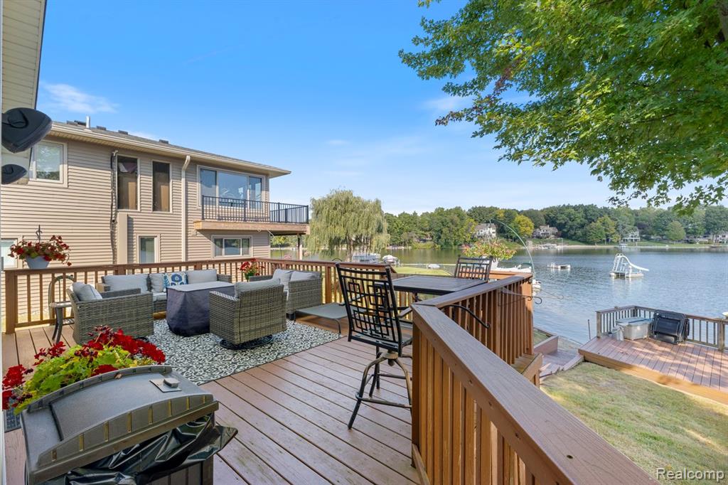 8437 WOODLAND SHORE Drive, Brighton, MI 48114 — Photo 42