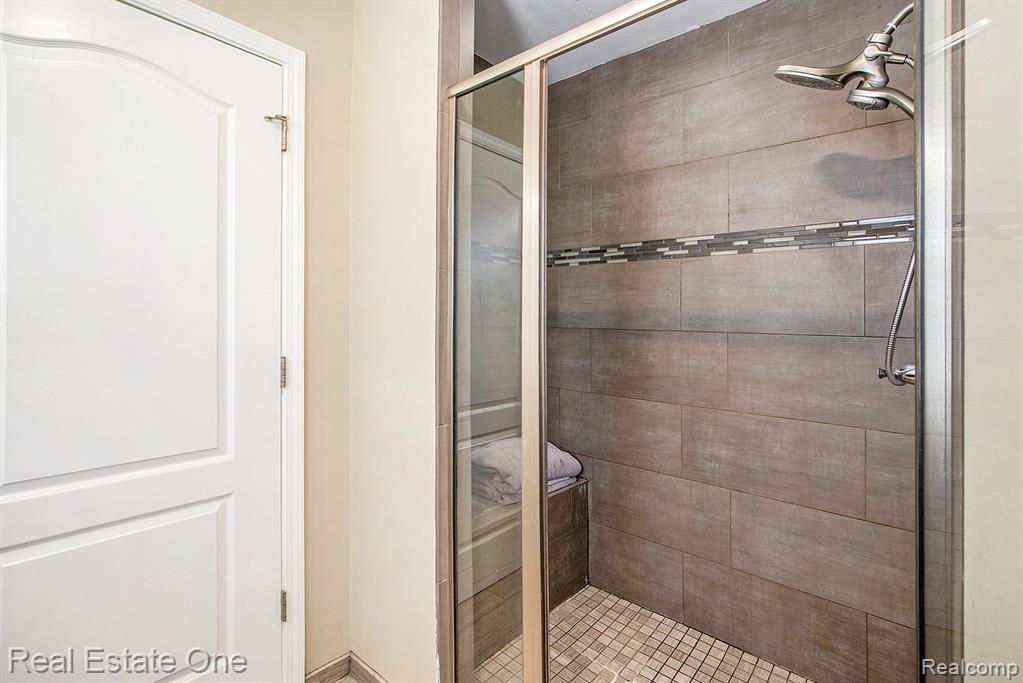 Photo for 7941 Chestnut Drive, Westland, MI - Listing #20251008464 7941 Chestnut Drive, Westland, MI