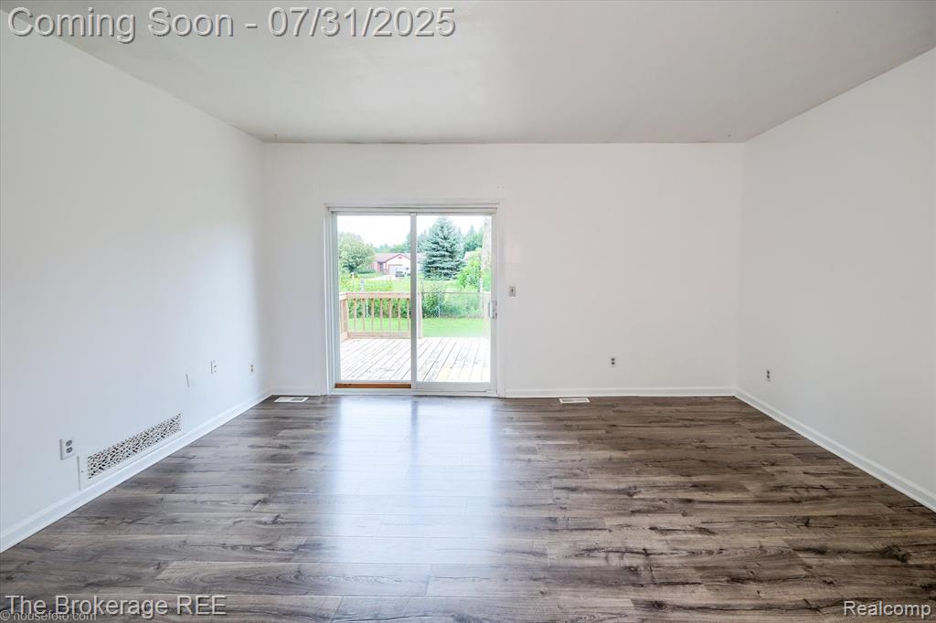 5010 Spring Well Lane, Grand Blanc, MI 48439 — Photo 12