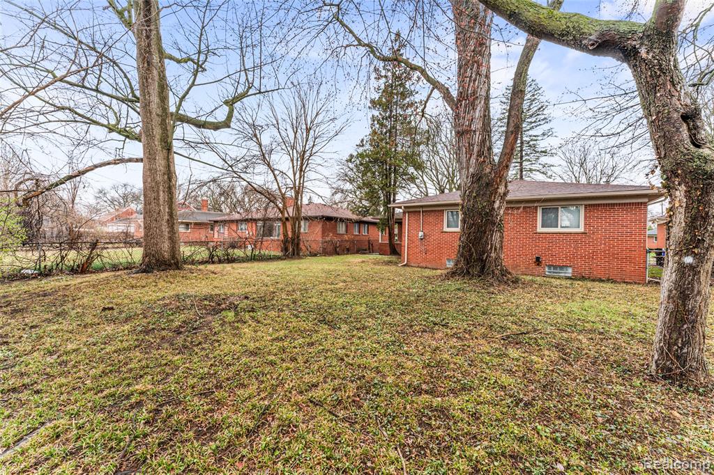 19300 Greydale Avenue, Detroit, MI 48219 — Photo 3