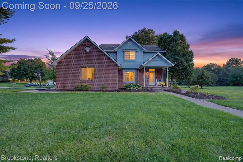 5390 Dillon Drive, White Lake, MI 48383