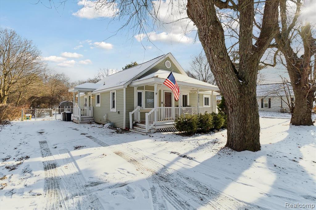 4025 CENTER Street, Metamora, MI 48455 — Photo 2