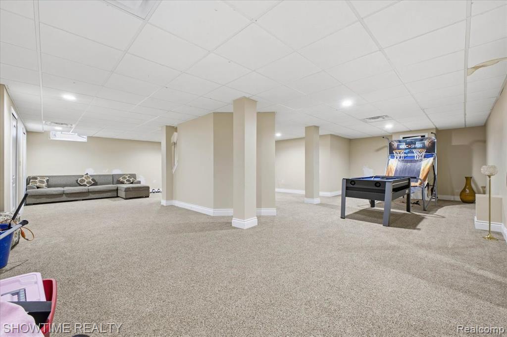 4157 Springbrook Drive, Sterling Heights, MI 48314 — Photo 45