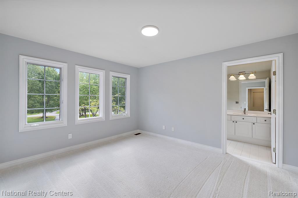 30055 FOREST Drive, Franklin, MI 48025 — Photo 35
