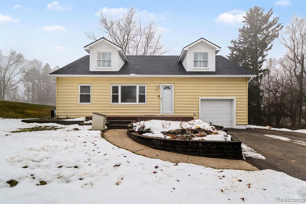 768 Pleasant Ridge, Lake Orion, MI 48362 — front exterior