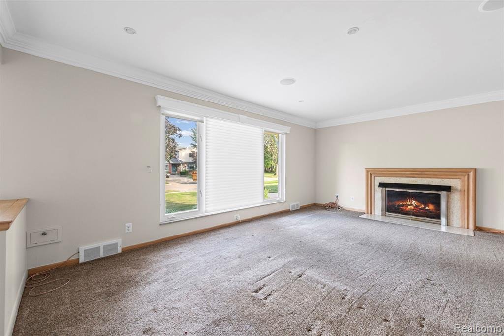 20085 Wedgewood Drive, Grosse Pointe Woods, MI 48236 — Photo 9