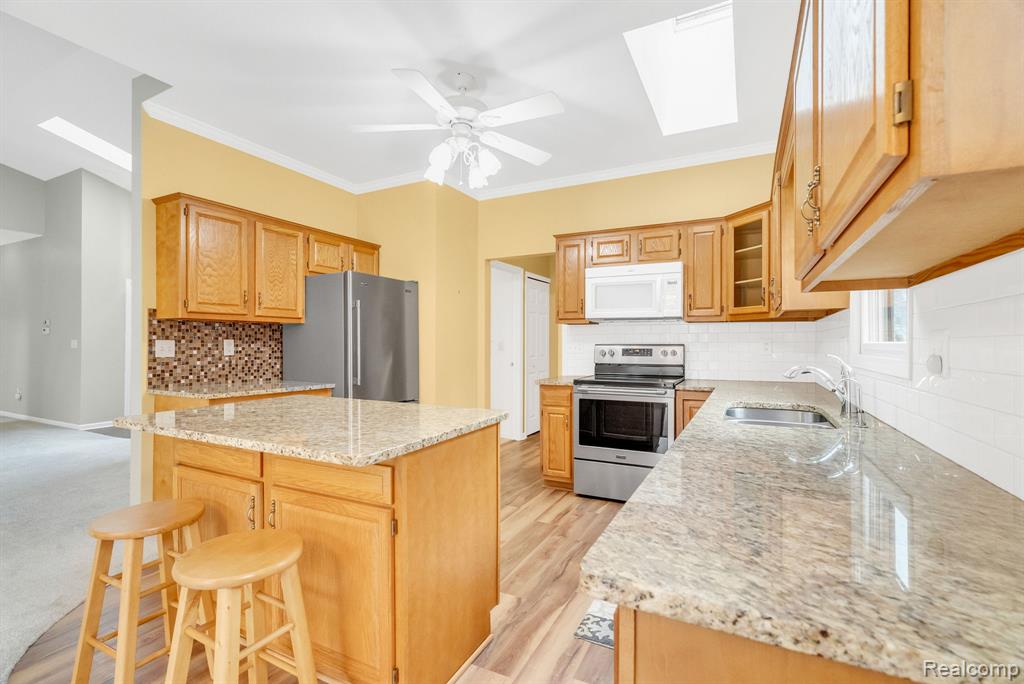 4039 Stoney Creek Drive, Fort Gratiot, MI 48059 — Photo 14