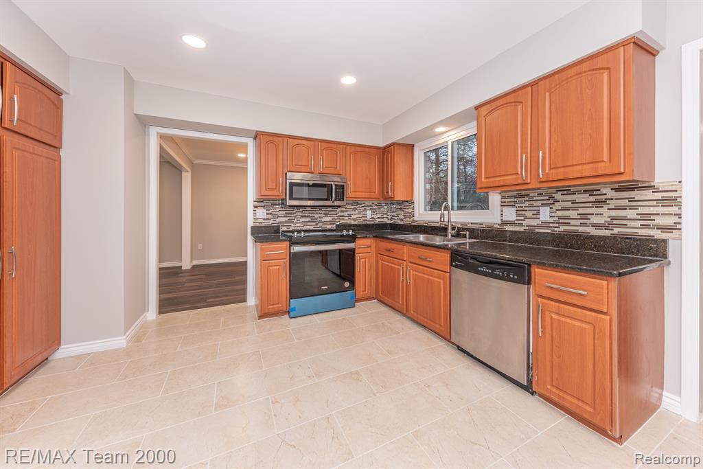17148 PON VALLEY Drive, Northville, MI 48168 — Photo 58