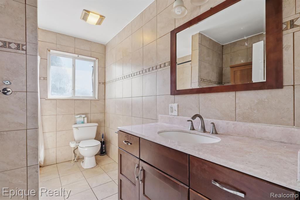 76 W Coy Avenue, Hazel Park, MI 48030 — Photo 14