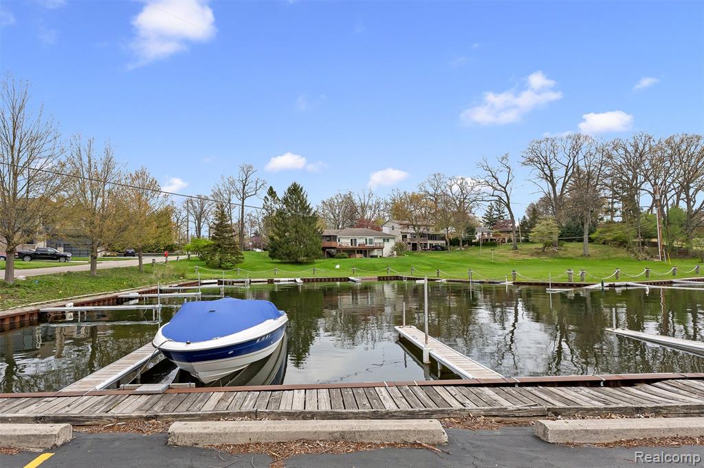 2745 Lari Court, West Bloomfield, MI 48324 — Photo 42