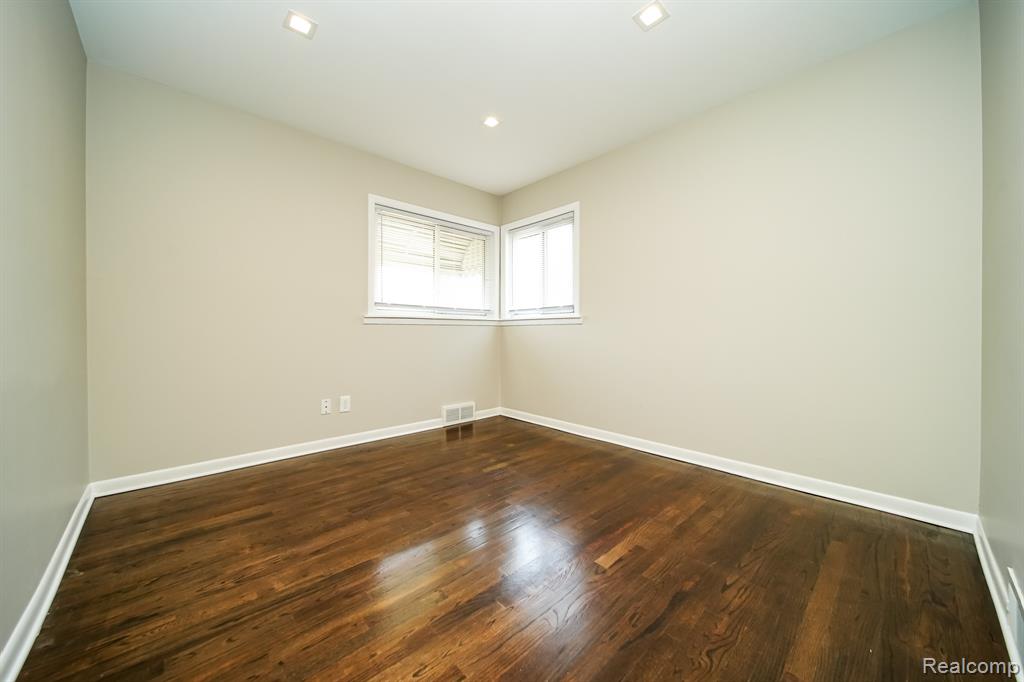 5367 E 13 Mile Road, Warren, MI 48092 — Photo 50