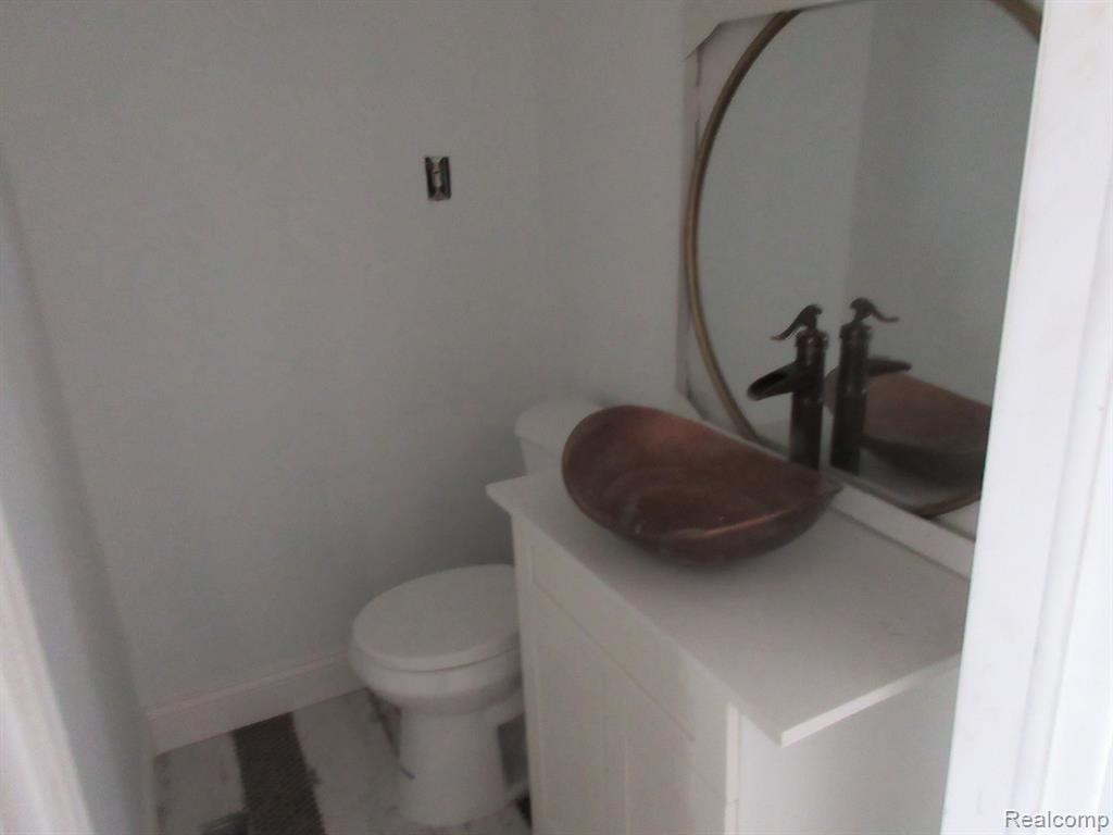 19150 KELLY Road, Detroit, MI 48224 — Photo 10