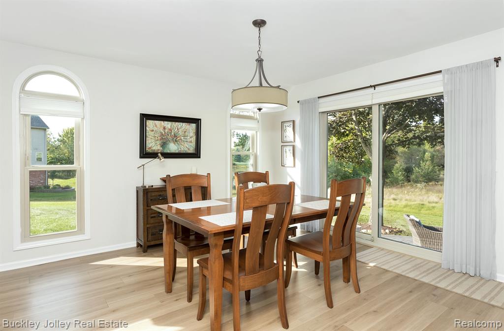 2038 CUMBERLAND Drive, Brighton, MI 48114 — Photo 11