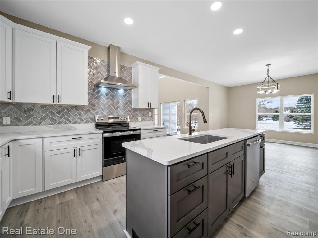 8527 Mystic Pines Court, Pinckney, MI 48169 — Photo 12