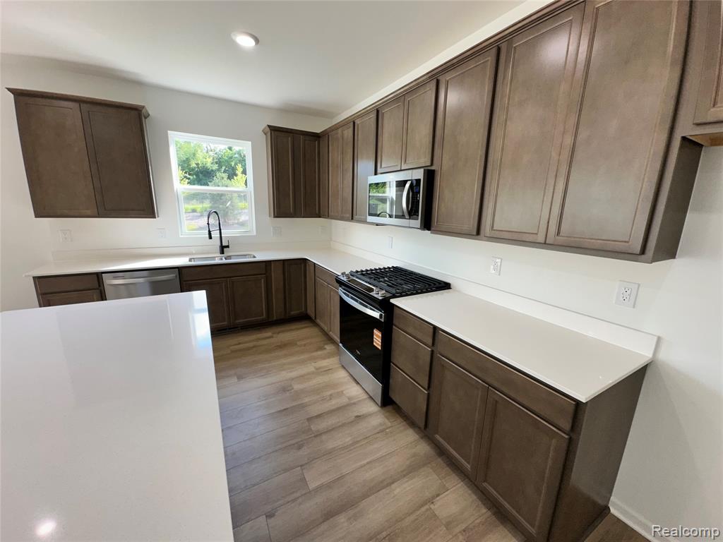 4881 Marquette Drive, Milford, MI 48381 — Photo 4