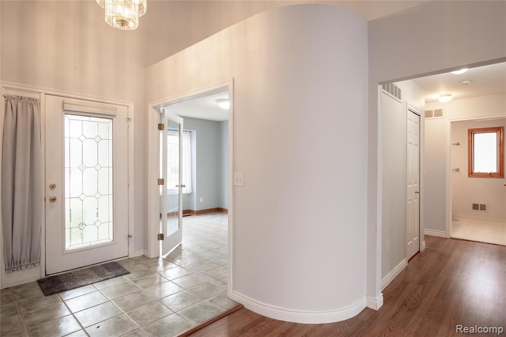 54676 Carnation Drive, Macomb, MI 48042 — Photo 3