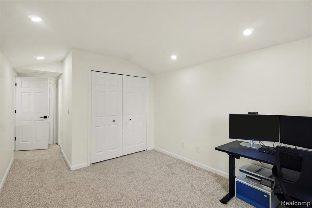 201 Whispering Hill, Commerce Twp, MI 48390 — Photo 22