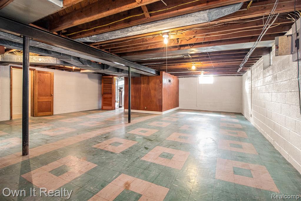 27619 California Drive SW, Southfield, MI 48076 — Photo 20