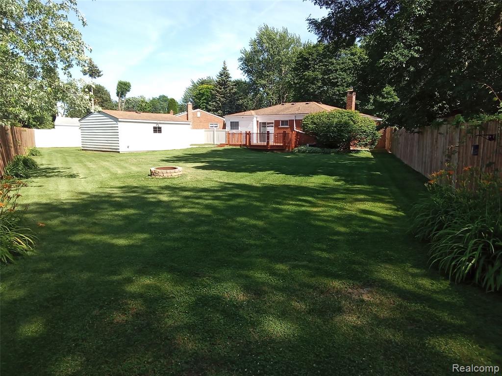 8283 Christine Street, Warren, MI 48093 — Photo 26