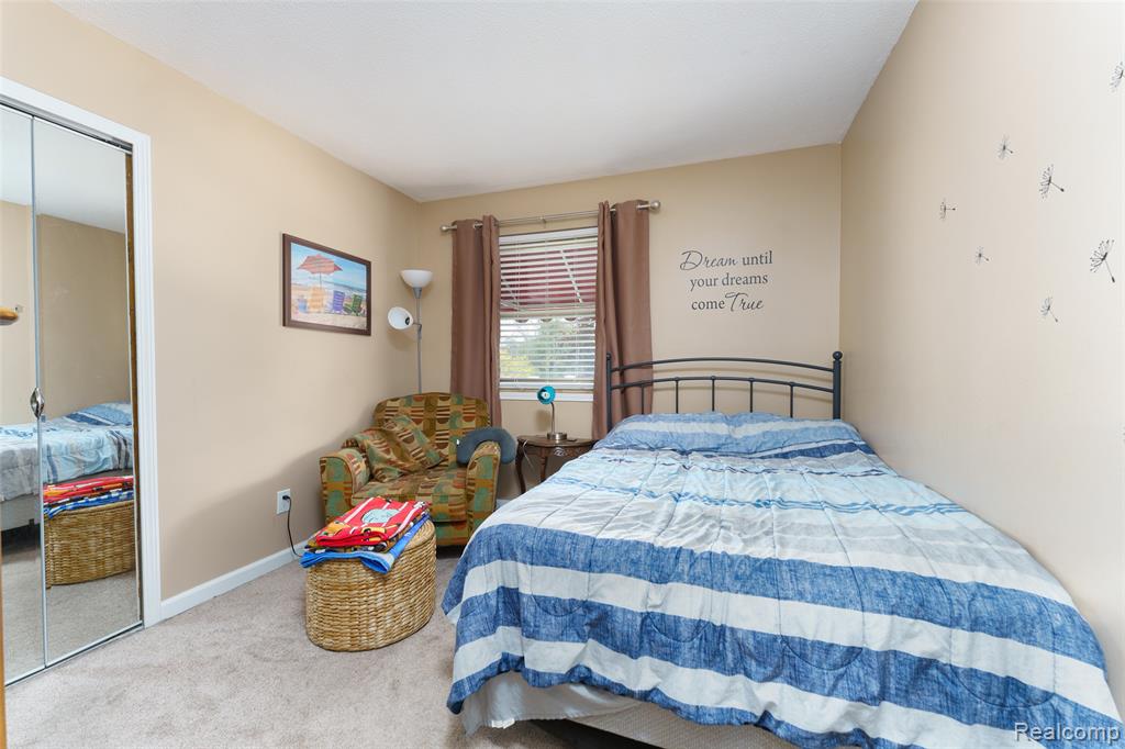 680 S 680 s hacker Road, Brighton, MI 48114 — Photo 8