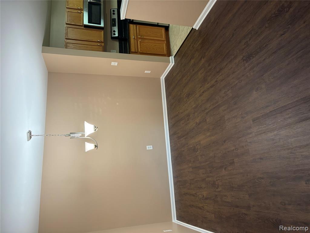 4105 Berkeley Avenue, Canton, MI 48188 — Photo 8