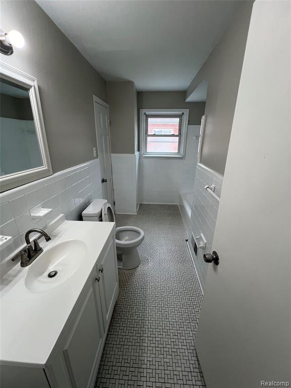 4696 Roosevelt Boulevard, Dearborn Heights, MI, 48125