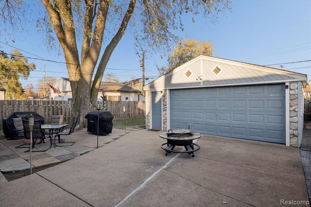 6037 William Street, Taylor, MI 48180 — Photo 32