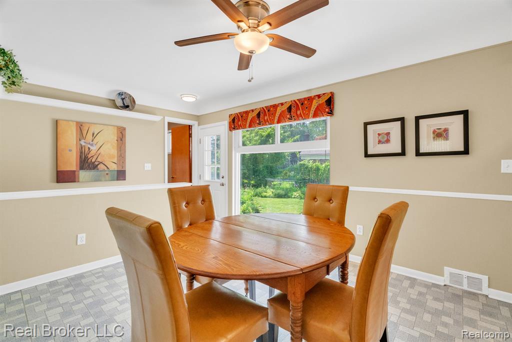 42347 Brentwood Drive, Plymouth, MI 48170 — Photo 12