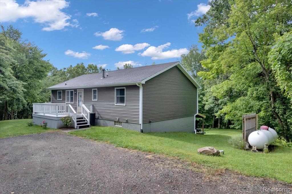 5010 BELLE RIVER Road, Attica, MI 48412 — Photo 6