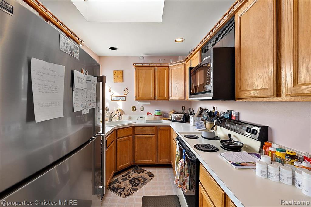 9005 Marlowe Avenue, Plymouth, MI 48170 — Photo 10