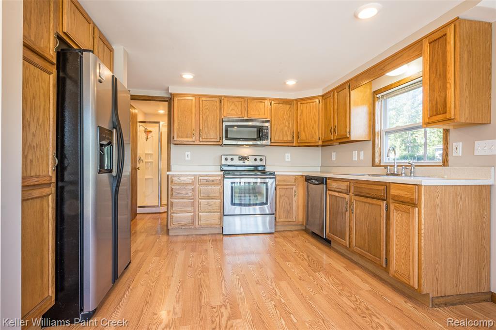 1379 Sioux Street, Gladwin, MI 48624 — Photo 3