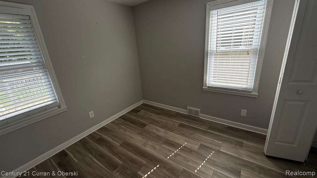 648 W HAZELHURST Street, Ferndale, MI 48220 — Photo 17
