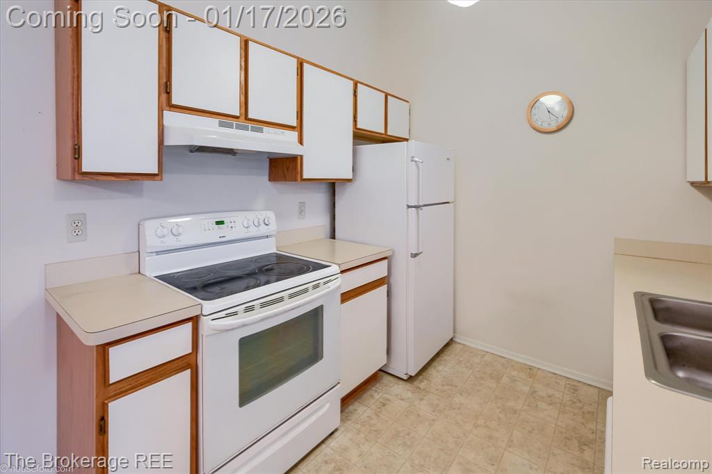 9443 Forestview Circle, Grand Blanc, MI 48439 — Photo 16