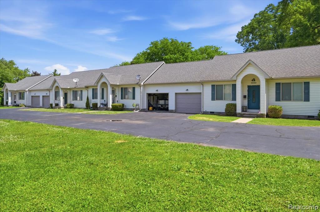 440 Robbe Avenue, Belleville, MI 48111 — Photo 3