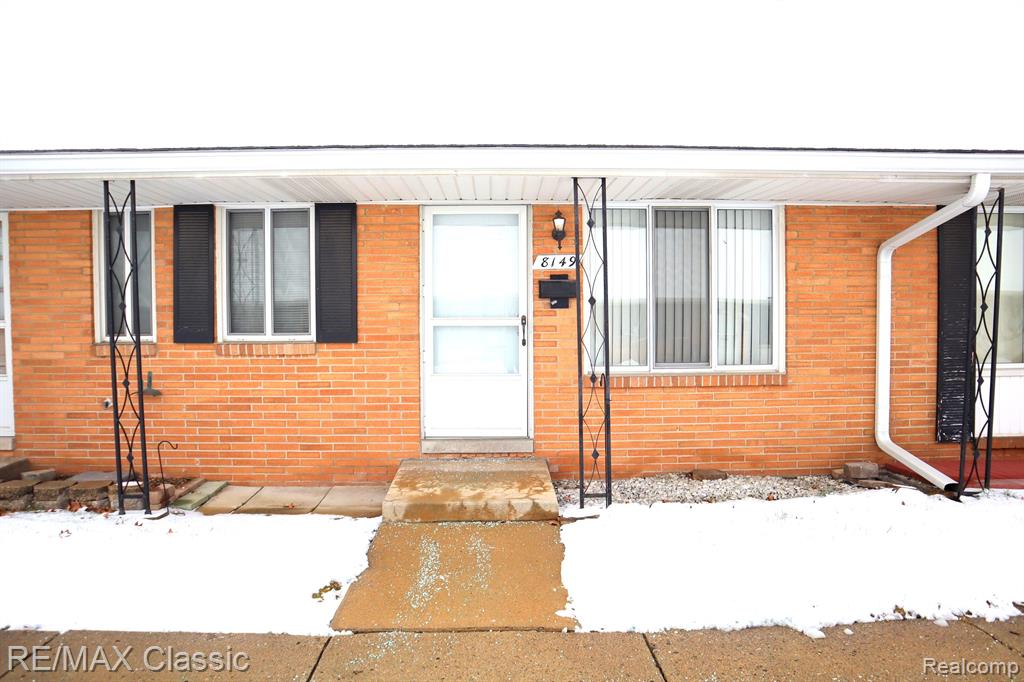 8149 Huntington Street, 12, Westland, MI — front exterior