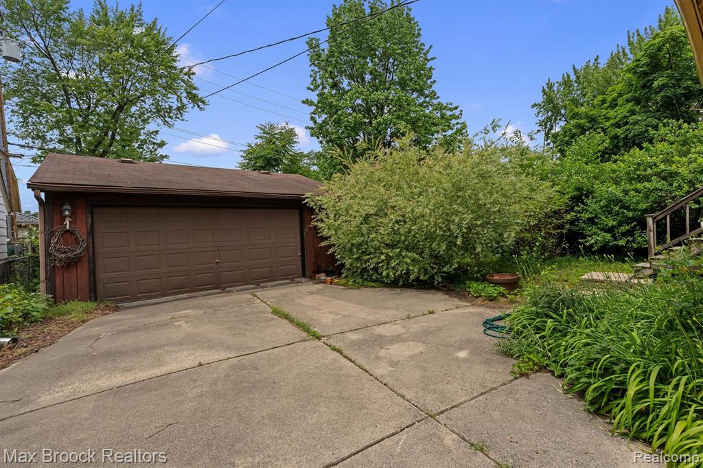 516 S Laurel Street, Royal Oak, MI 48067 — Photo 37