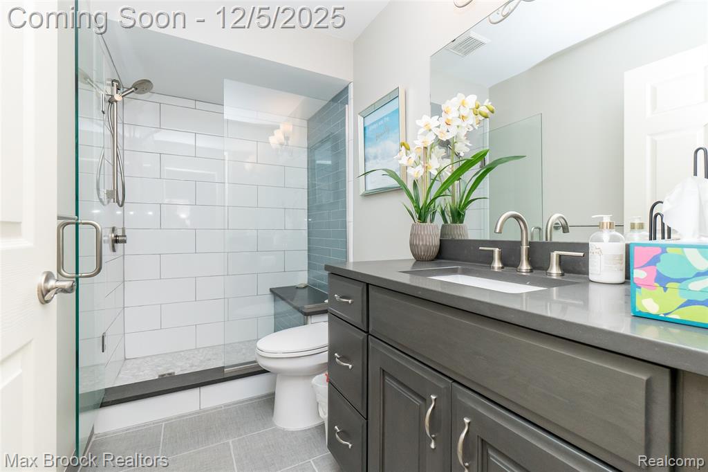 6157 Lochmore Drive, Commerce Twp, MI 48382 — Photo 43