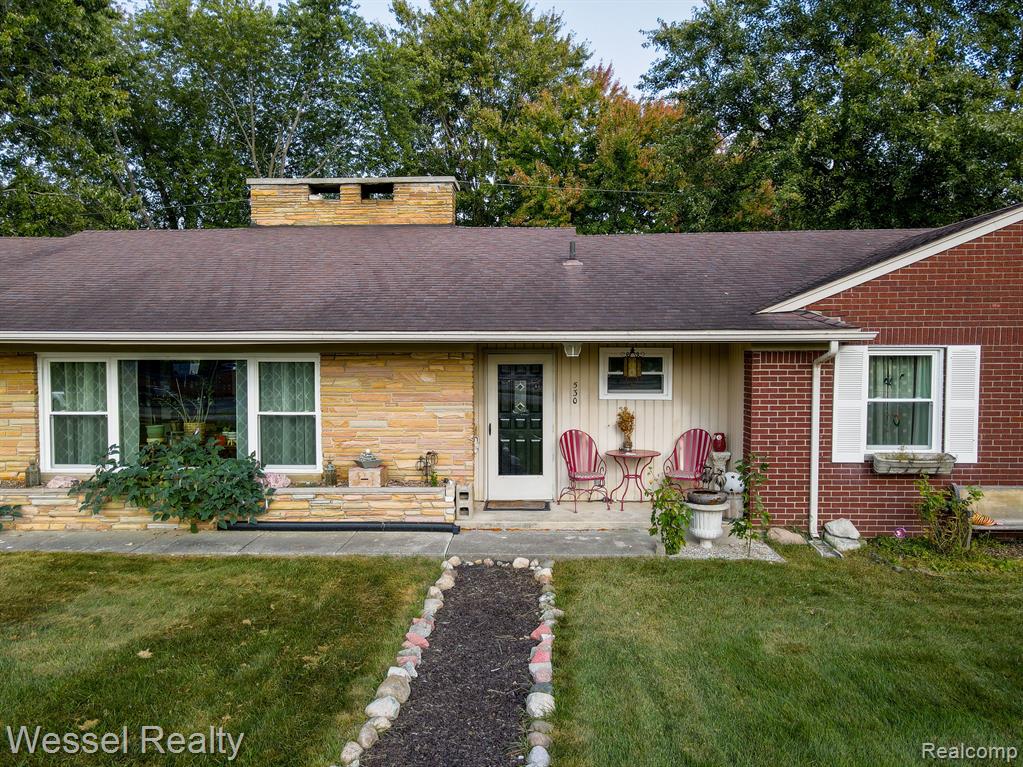 530 N GLASSFORD Street, Capac, MI 48014 — Photo 4