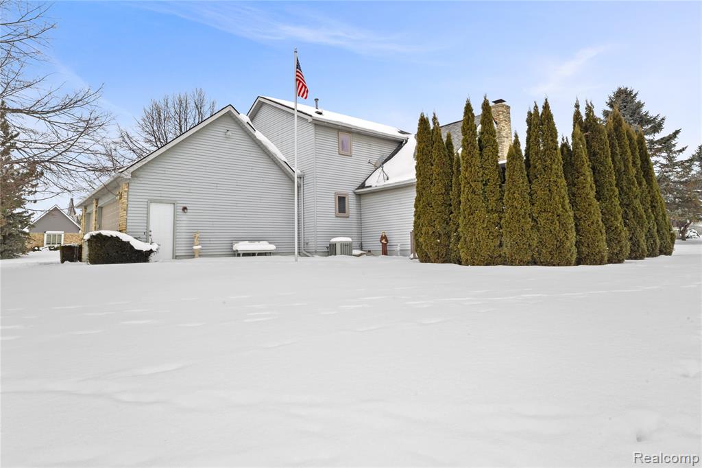 6083 Chatham Court, Grand Blanc, MI 48439 — Photo 3