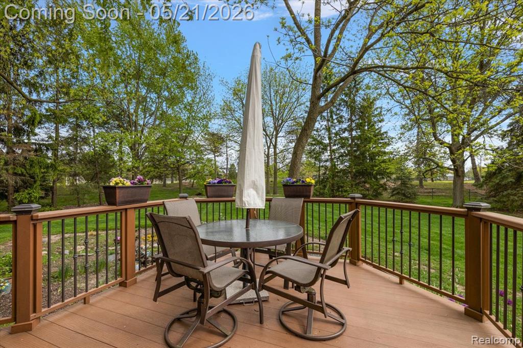 33891 Yorkridge Street, Farmington, MI 48331 — Photo 13