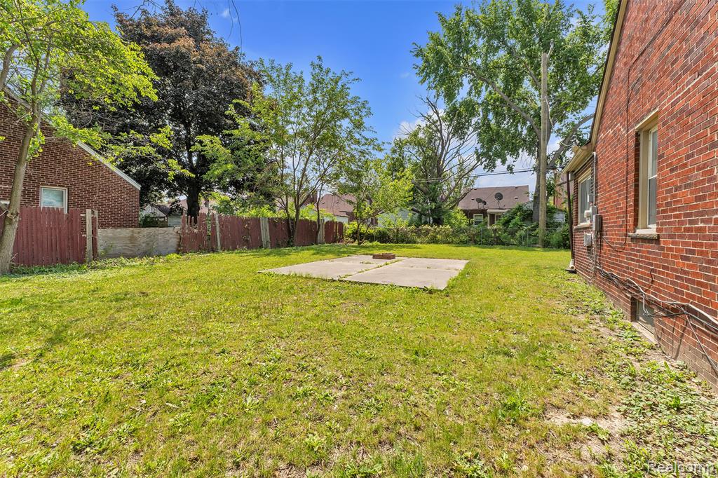 8310 Sirron Street, Detroit, MI 48234 — Photo 46