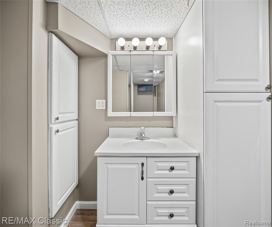9951 Berwyn, Redford, MI 48239 — Photo 31