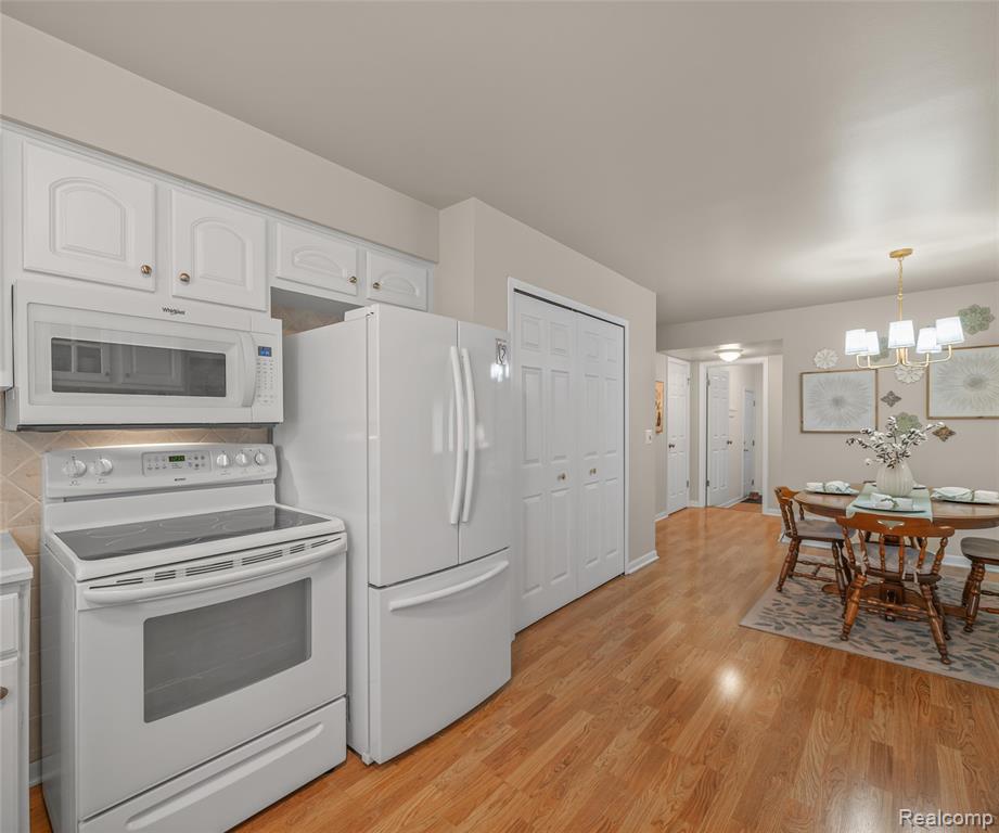42736 BOULDEN Court, Canton, MI 48187 — Photo 36