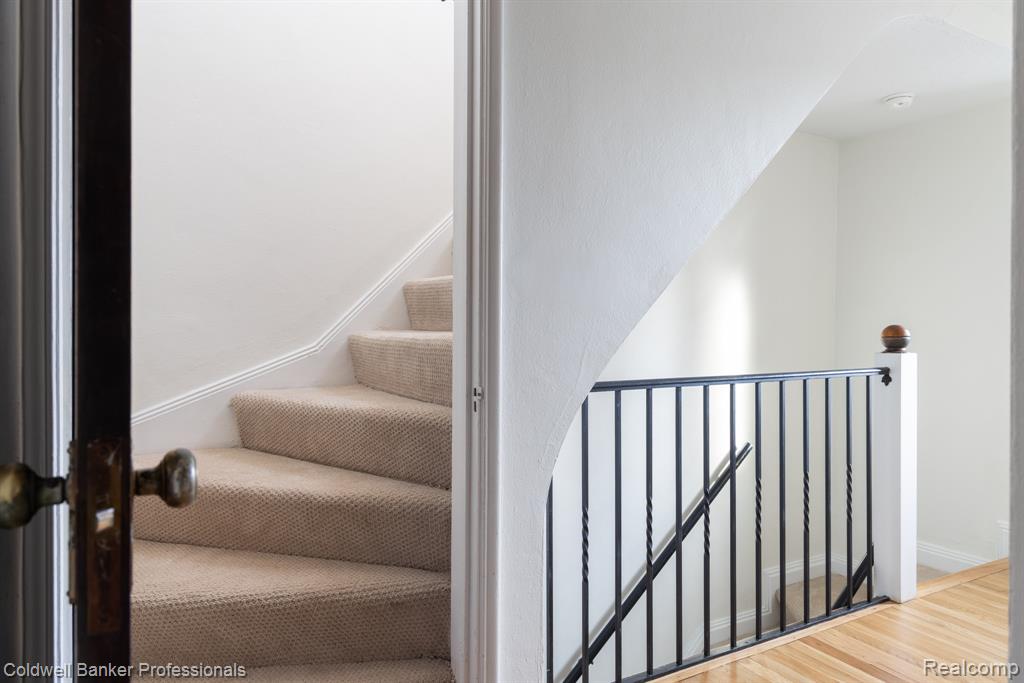 42 Cranford Lane, Grosse Pointe, MI 48230 — Photo 33