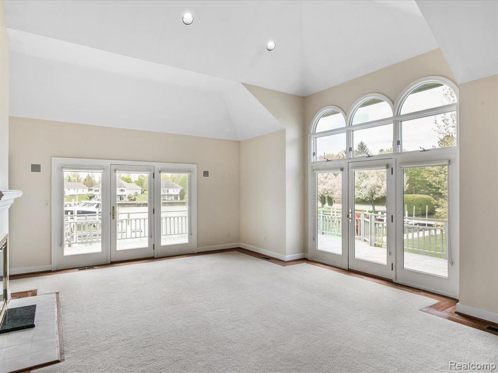 3744 RIVERVIEW TERRACE N, East China, MI — Photo 12