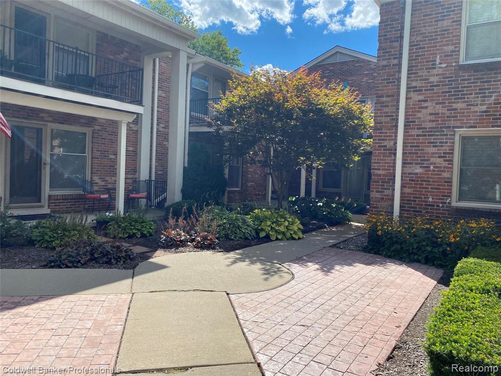 885 N Old Woodward Avenue, Birmingham, MI 48009 — Photo 4
