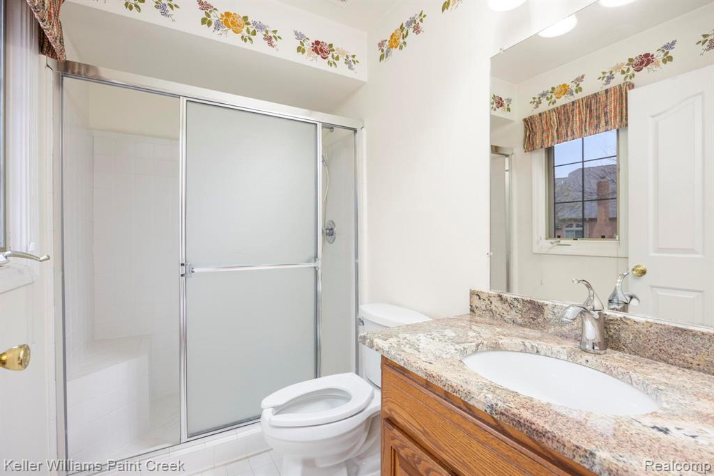 54710 Bellingham Drive, Utica, MI 48316 — Photo 32
