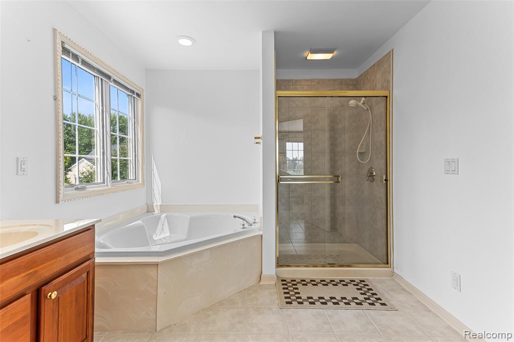 5093 Creekmonte Drive, Rochester, MI 48306 — Photo 25
